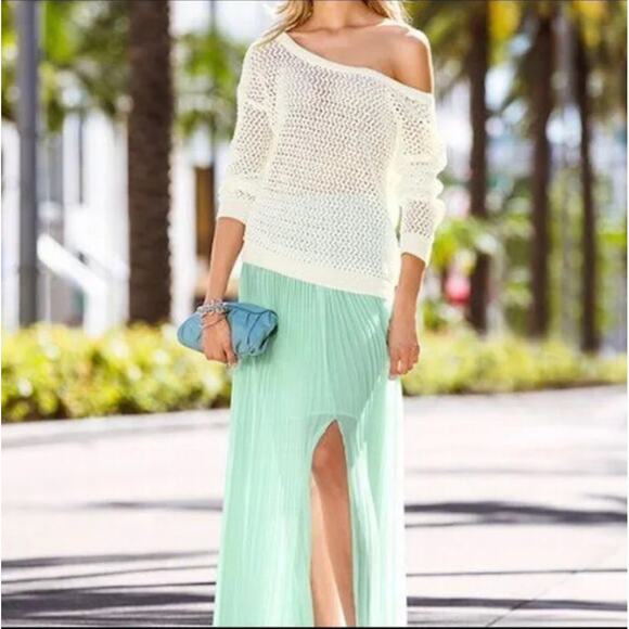 Victoria's Secret Mint Green Pleated Maxi Skirt 2 XS - Picture 3 of 12